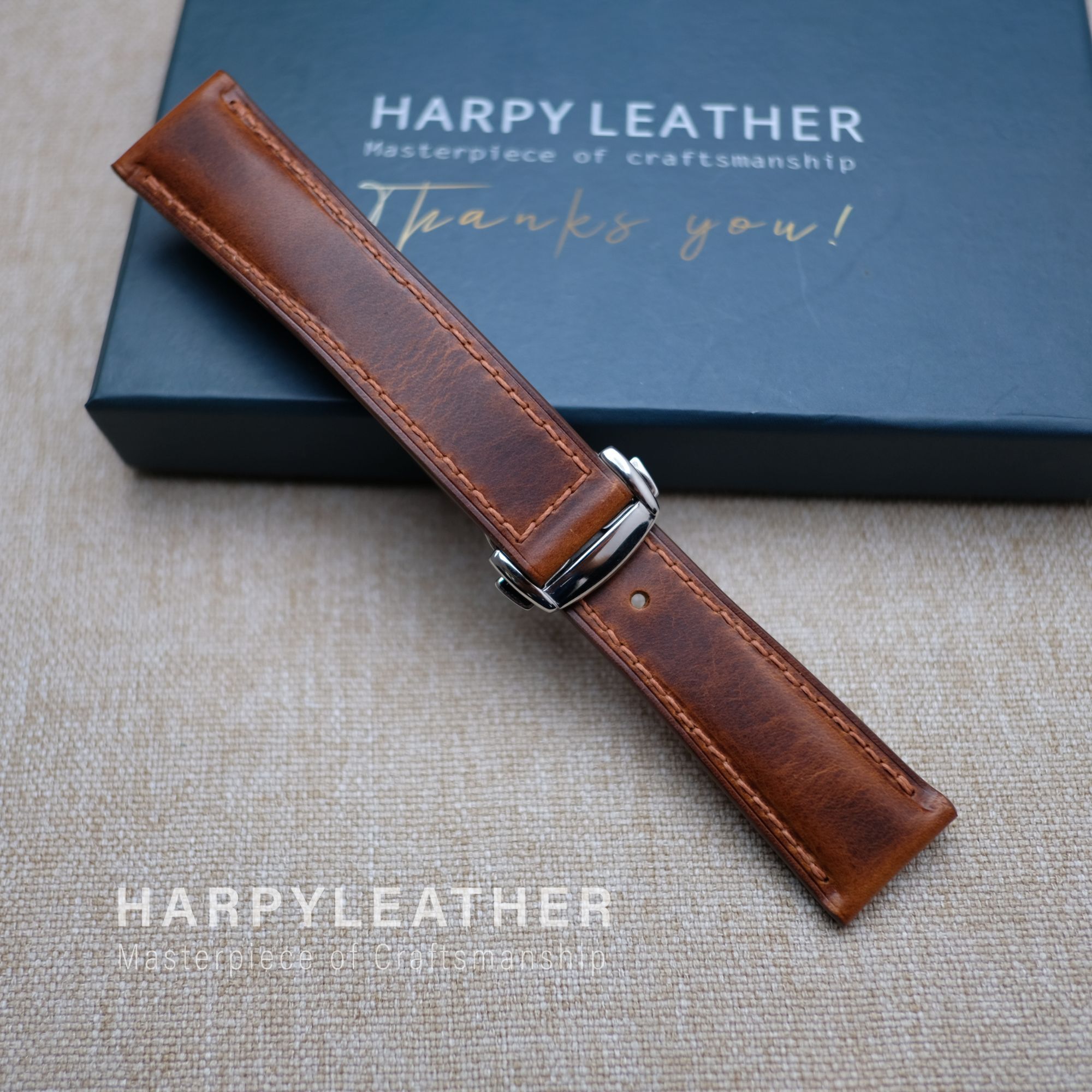 Brown waxy strap style clasp Brown waxy strap style clasp 3